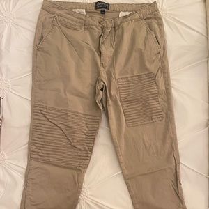 Men's American Rag khaki capri pants, size 36